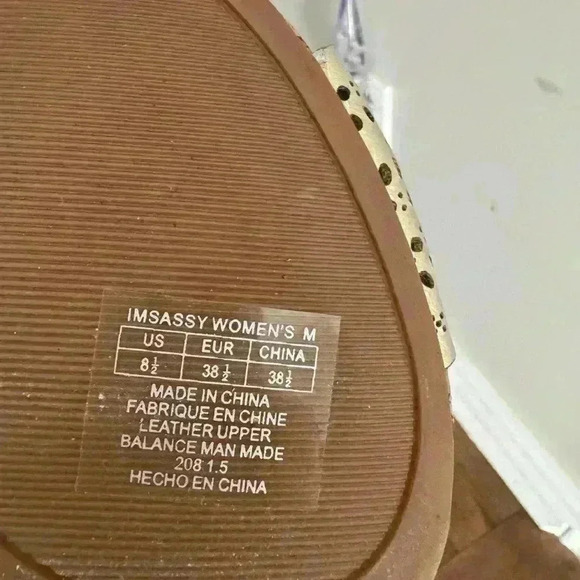 Issac Mizrahi gold  wedge sandals - Picture 5 of 6